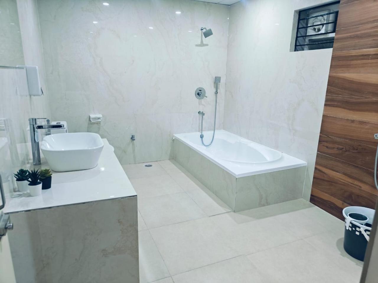 The Nest Bed & Breakfast Bhubaneswar Exterior photo